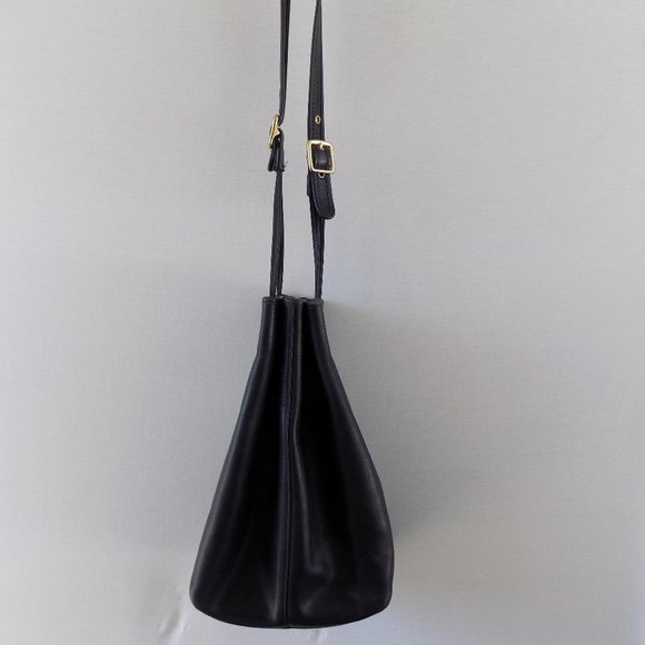 SOLD COACH LEATHER DRAWSTRING BUCKET BAG, BLACK - Picture 2 of 7
